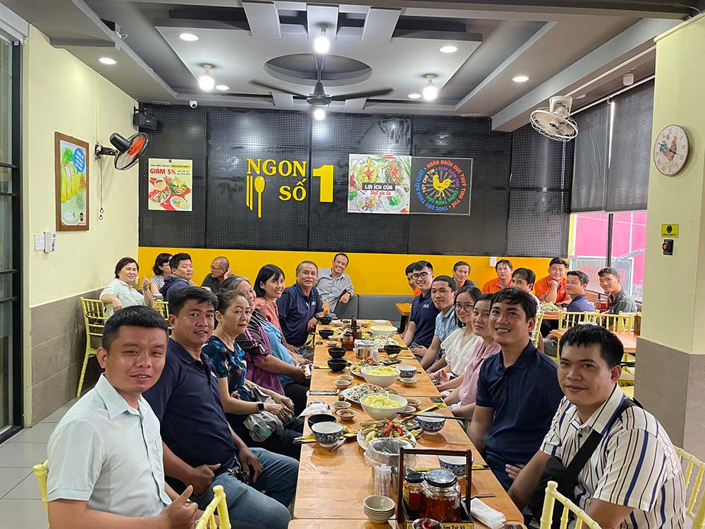 đặt tiệc tết, tiệc tân niên, tiệc tất niên